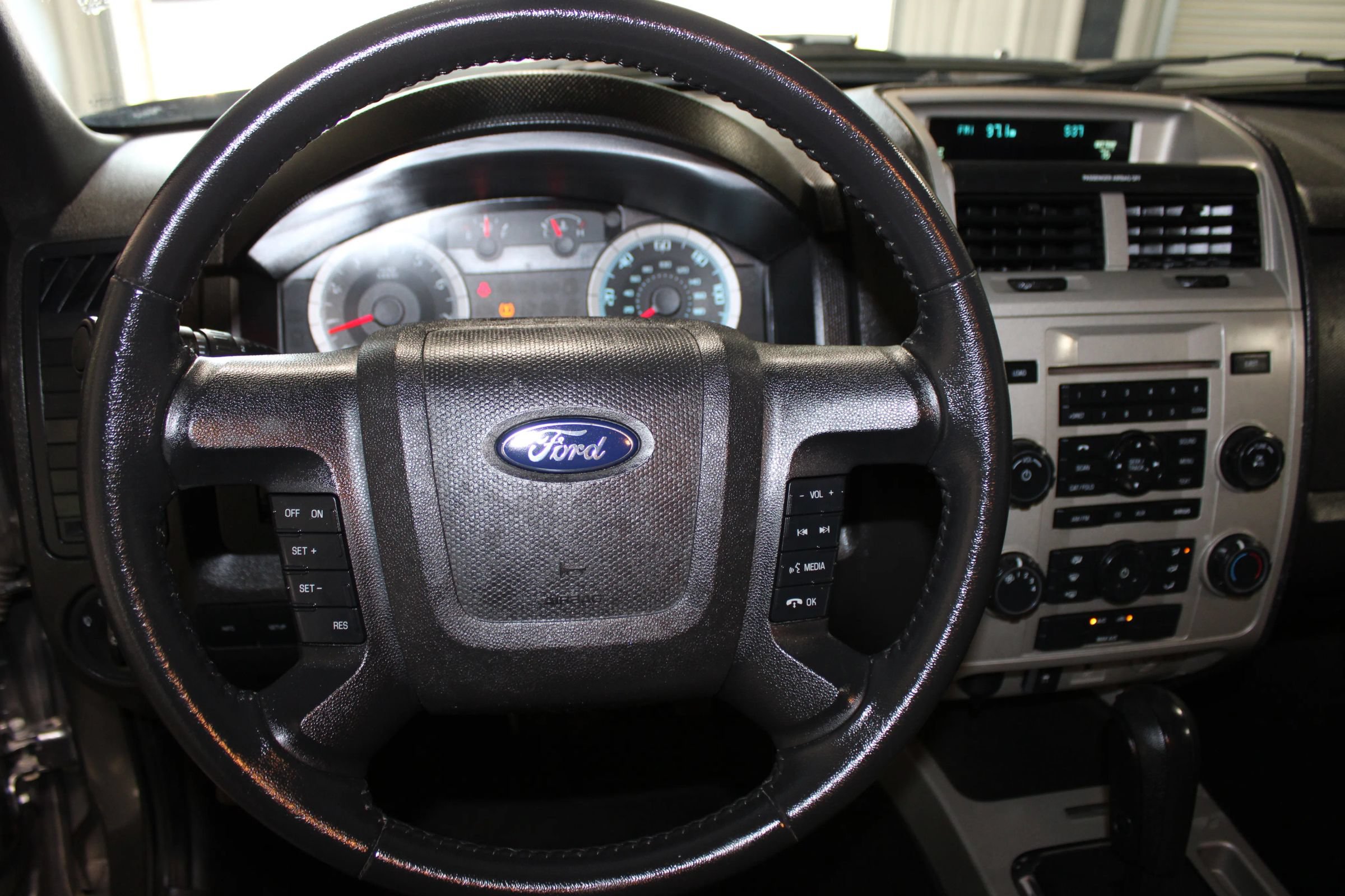 Used 2010 Ford Escape XLT FWD image 10