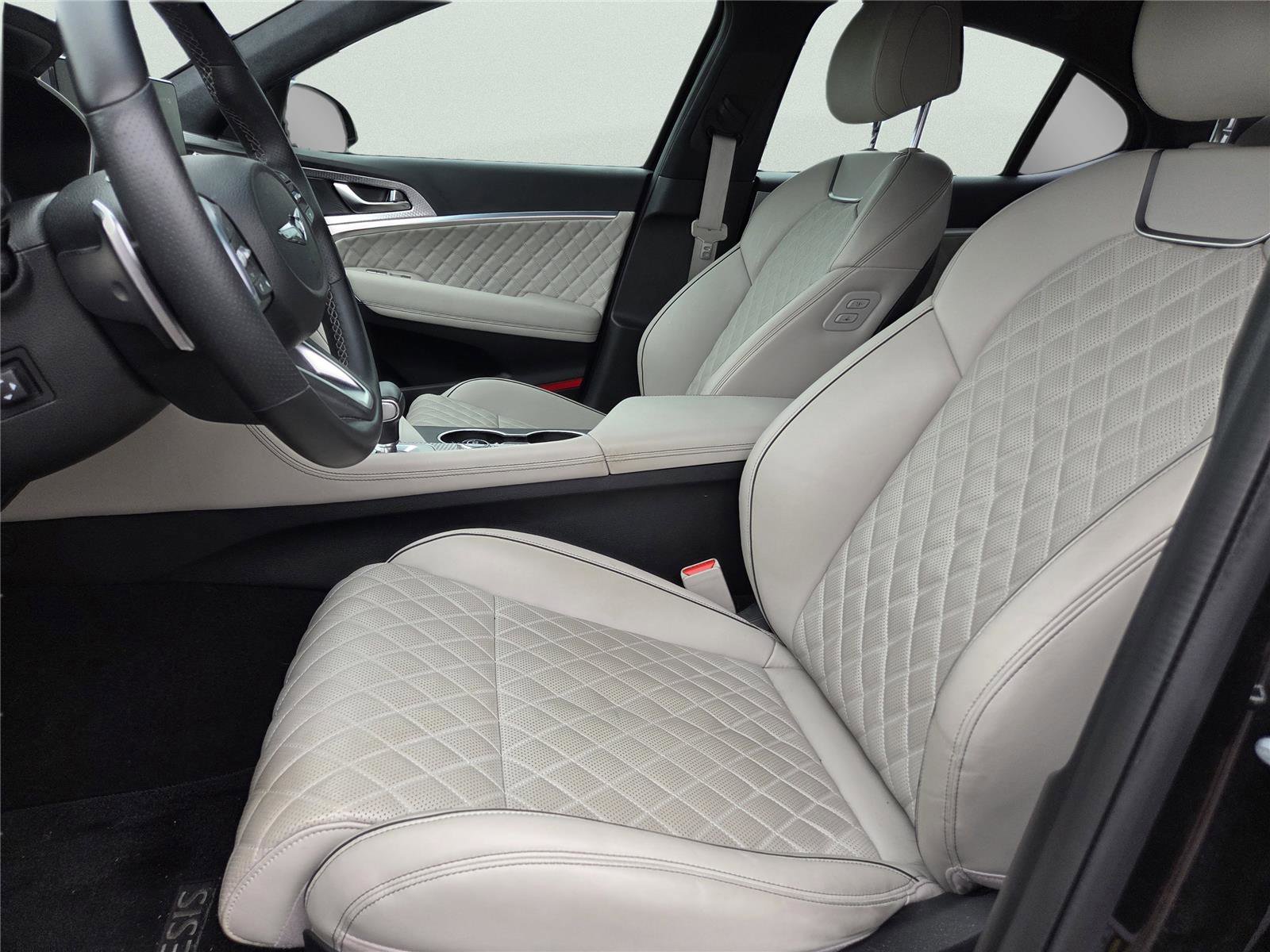 Used 2023 Genesis G70 3.3T w/ Sport Prestige Package image 17