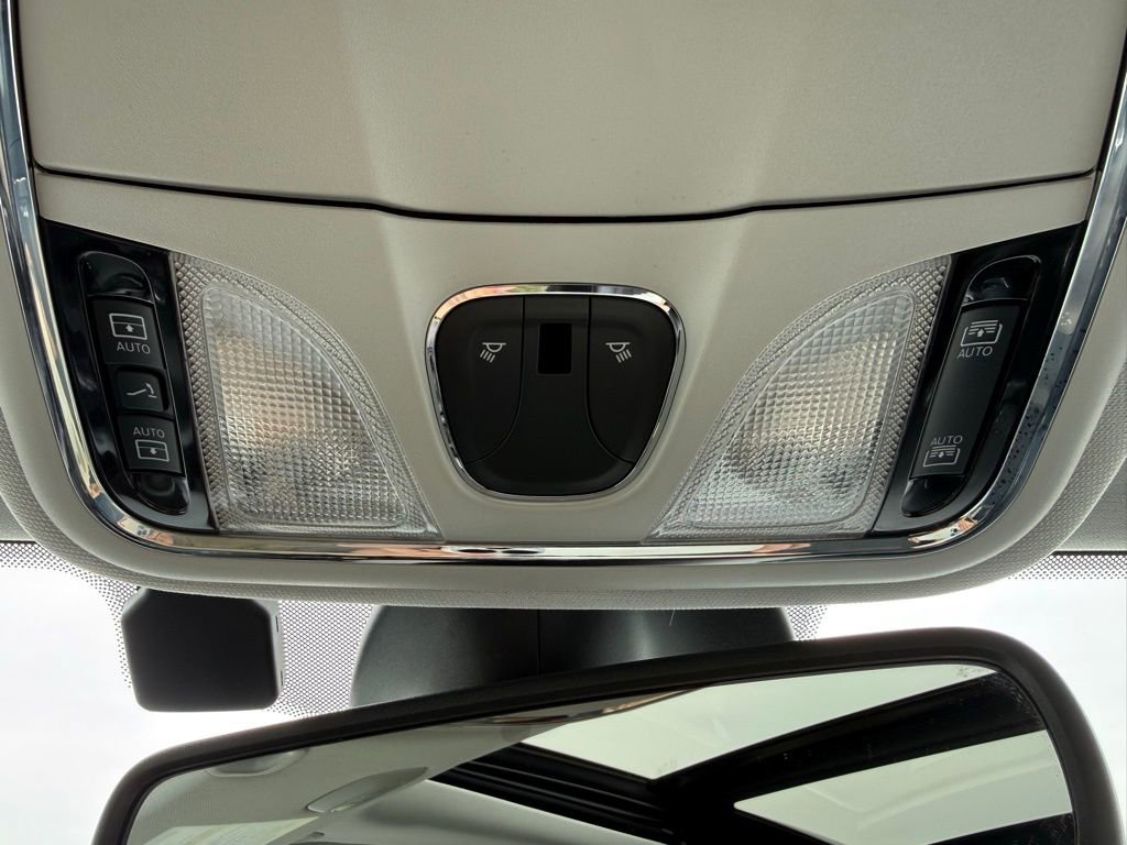 Used 2022 Jeep Cherokee Trailhawk w/ Sun, Sound & Nav Group image 28