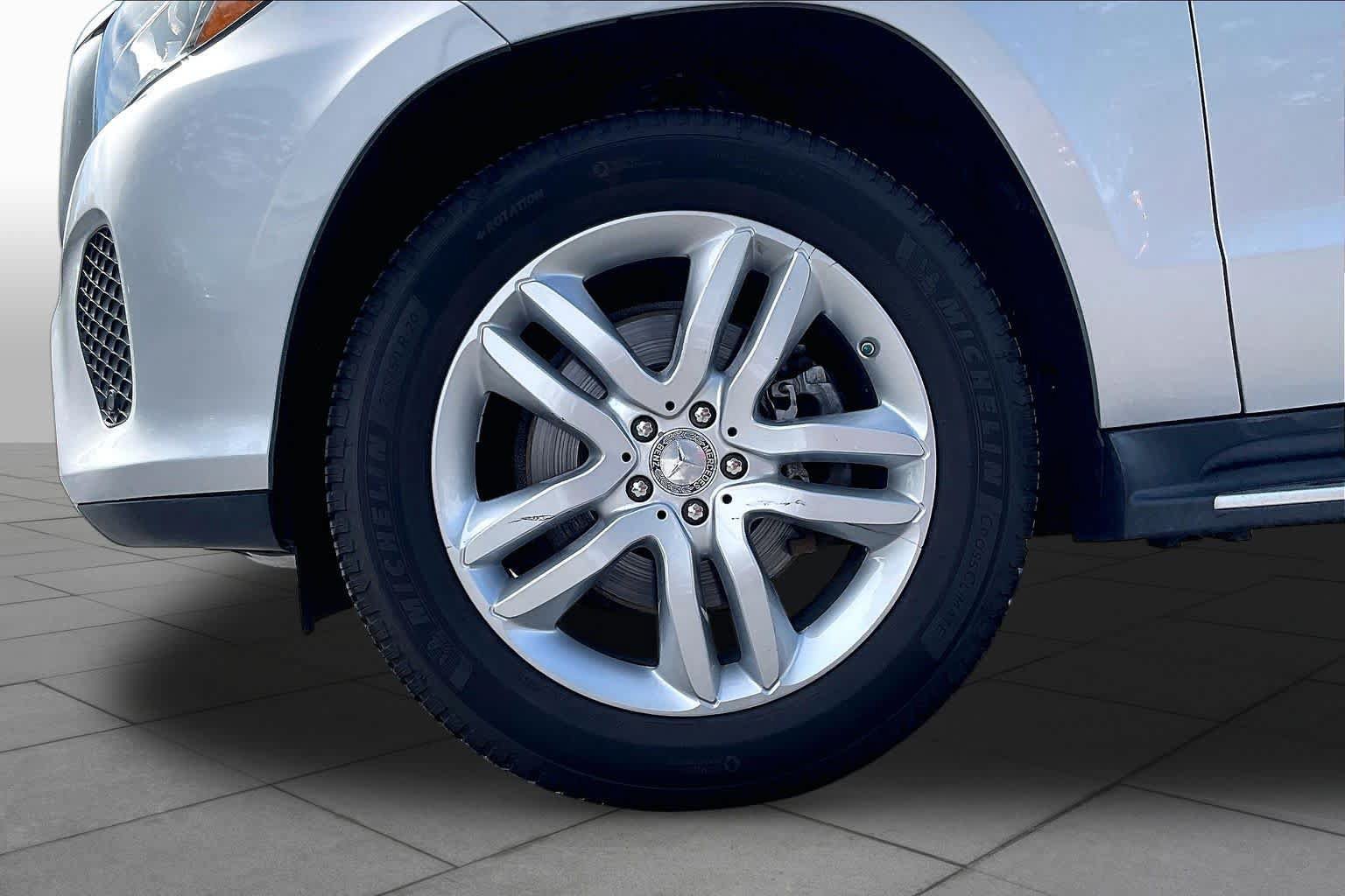 Used 2017 Mercedes-Benz GLS 450 4MATIC image 10