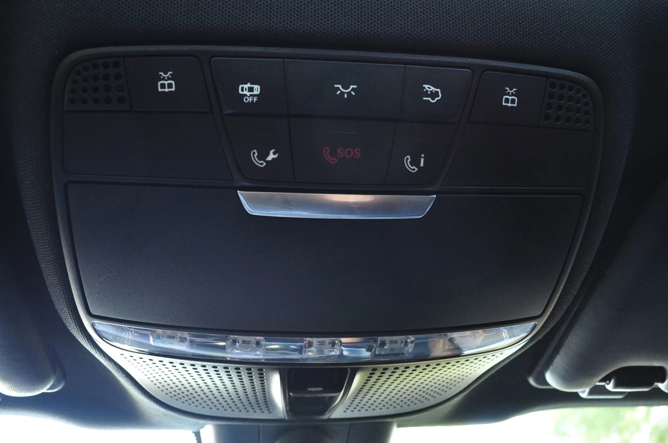 Used 2018 Mercedes-Benz E 300 4MATIC w/ Premium 1 Package image 27