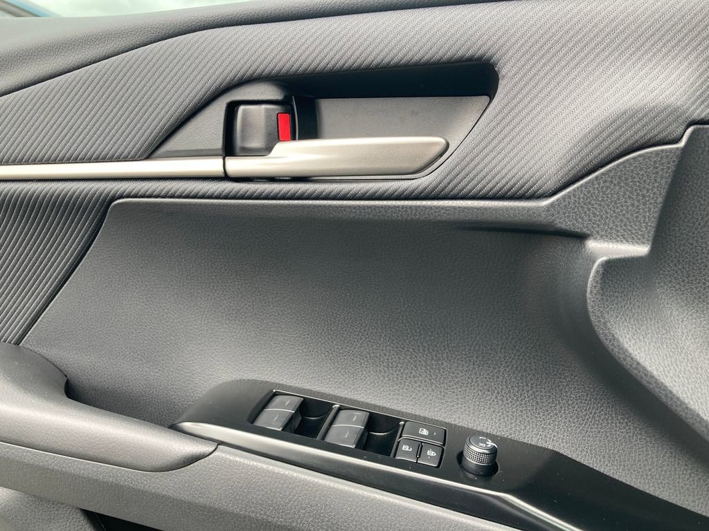 New 2026 Toyota Camry SE FWD image 14