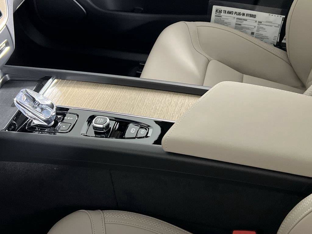 Certified 2026 Volvo XC60 T8 Plus w/ Protection Package Premier AWD/4WD image 19