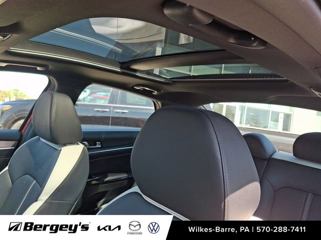 Certified 2025 Kia K5 GT-Line w/ GT-Line Premium Package FWD image 16