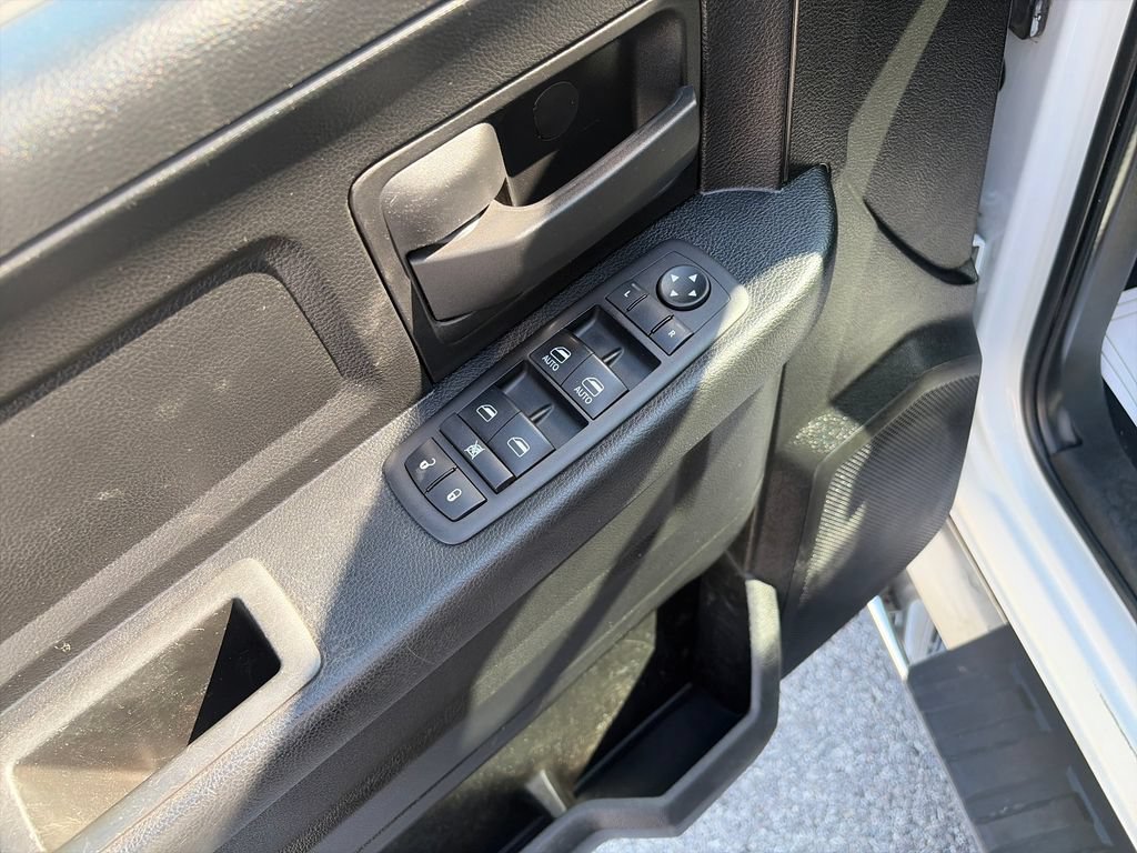Used 2024 RAM 1500 Tradesman w/ Chrome Plus Package AWD/4WD image 12