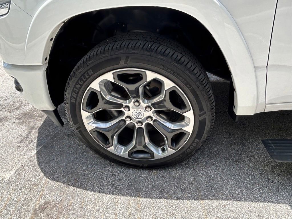 Used 2019 RAM 1500 Limited AWD/4WD image 19