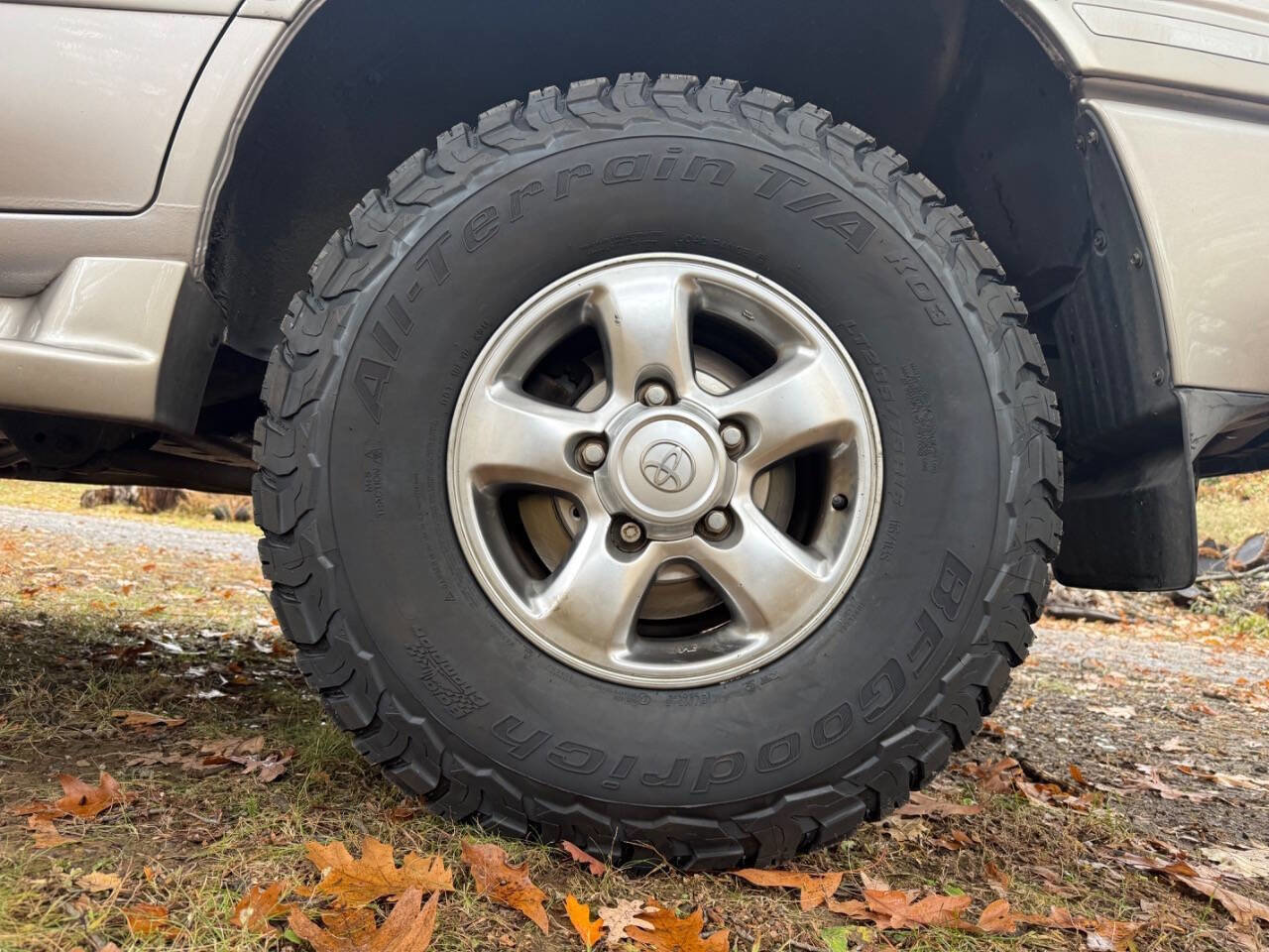 Used 2002 Toyota Land Cruiser image 44