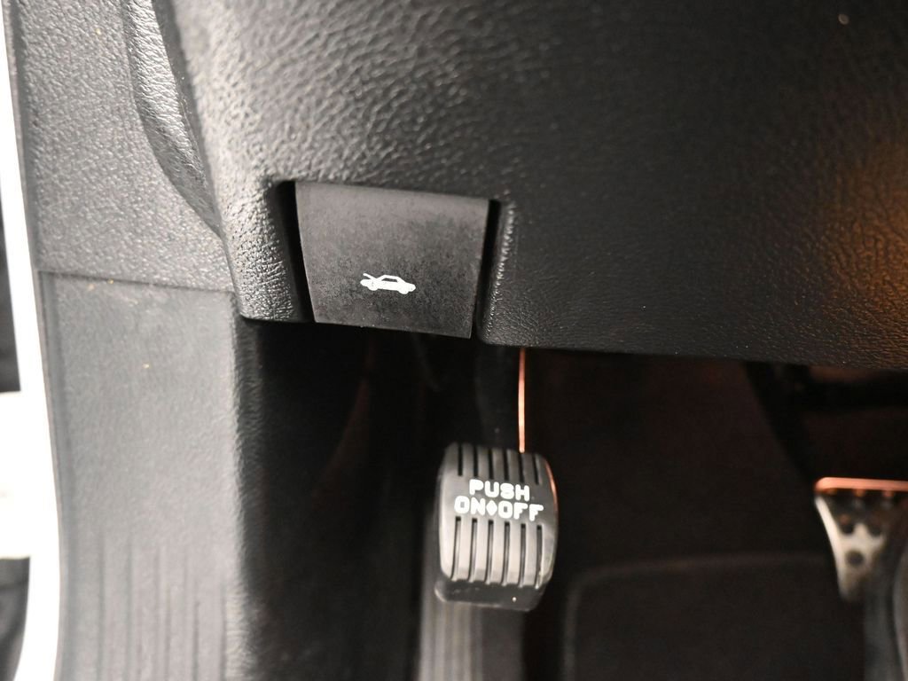 Used 2019 Dodge Challenger SRT Hellcat Redeye image 29