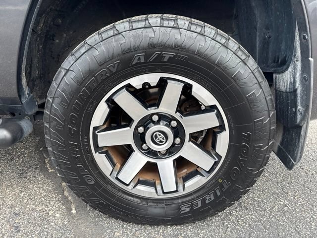 Used 2019 Toyota 4Runner TRD Off-Road Premium AWD/4WD image 12