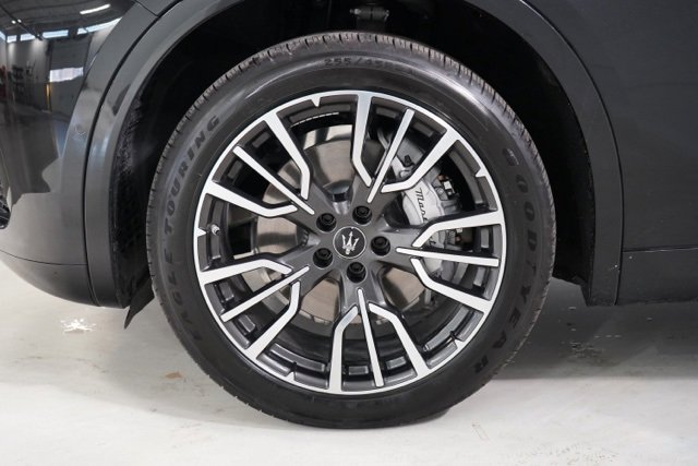 New 2025 Maserati Grecale GT image 10