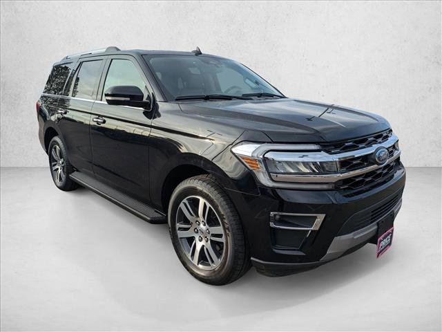 Used 2024 Ford Expedition Limited image 3