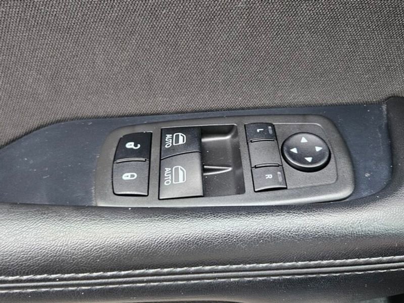 Used 2023 Dodge Challenger SXT image 15