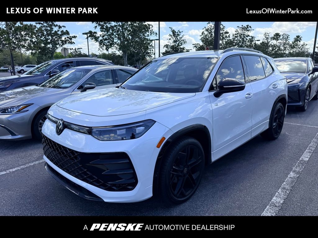 Used 2025 Volkswagen Tiguan SE R-Line