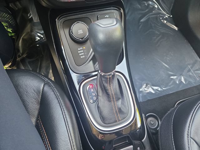 Used 2018 Jeep Compass Limited w/ Navigation Group AWD/4WD image 25