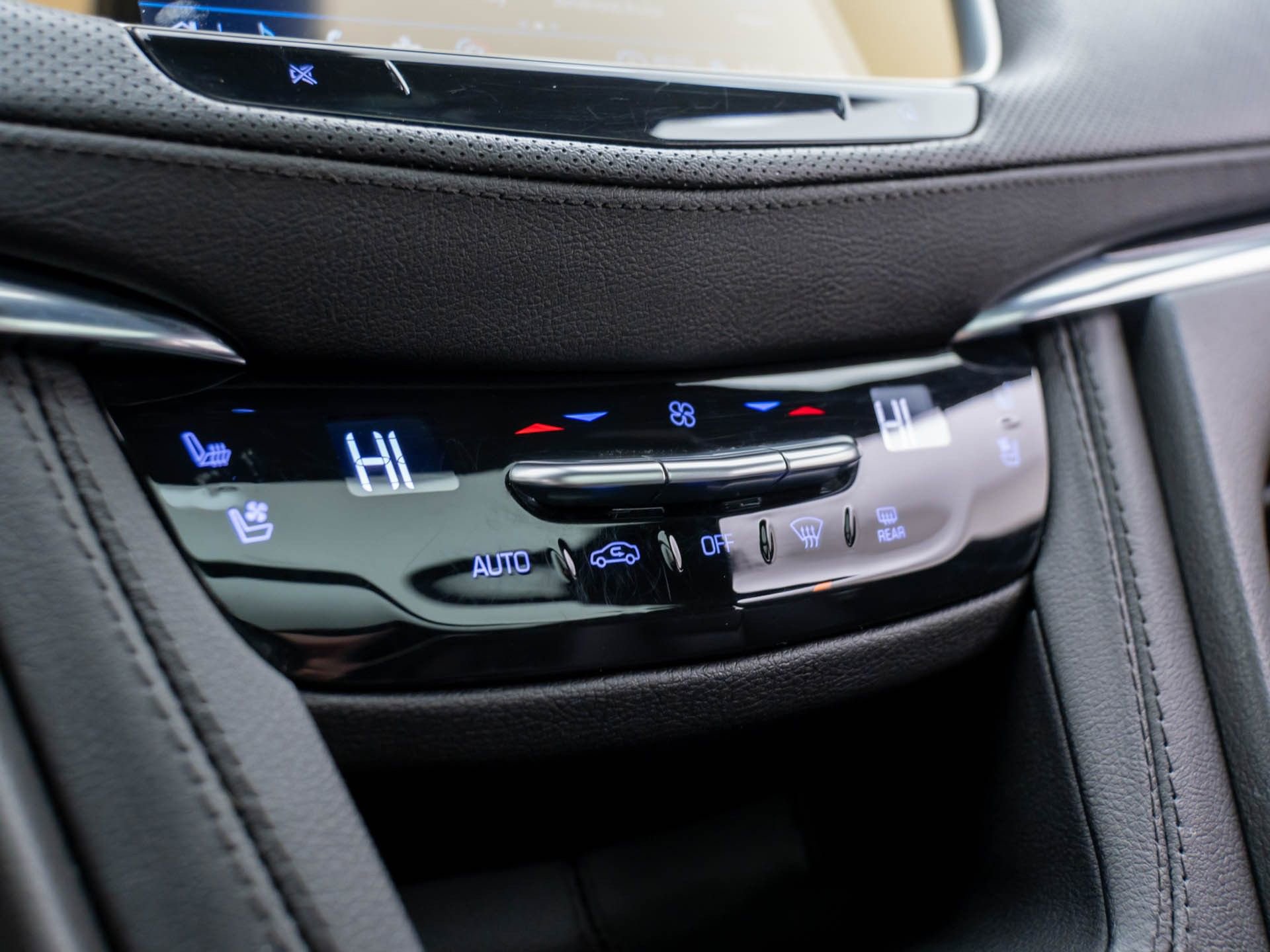 Used 2022 Cadillac XT5 Premium Luxury image 28