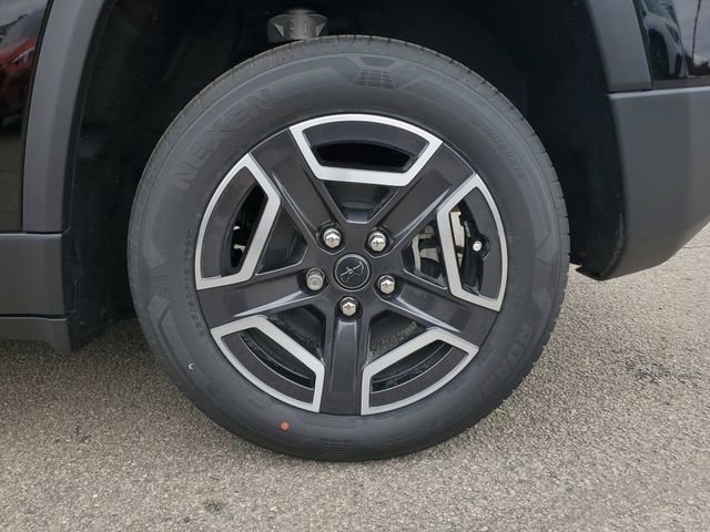 New 2026 Jeep Cherokee Laredo AWD/4WD image 10