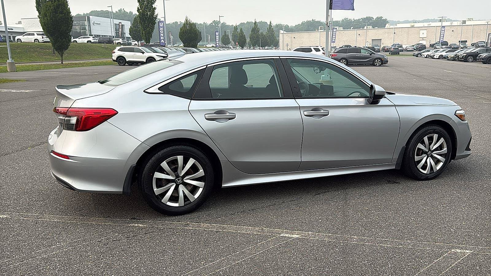 Used 2023 Honda Civic LX image 5