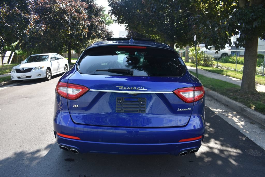 Used 2020 Maserati Levante AWD/4WD image 6