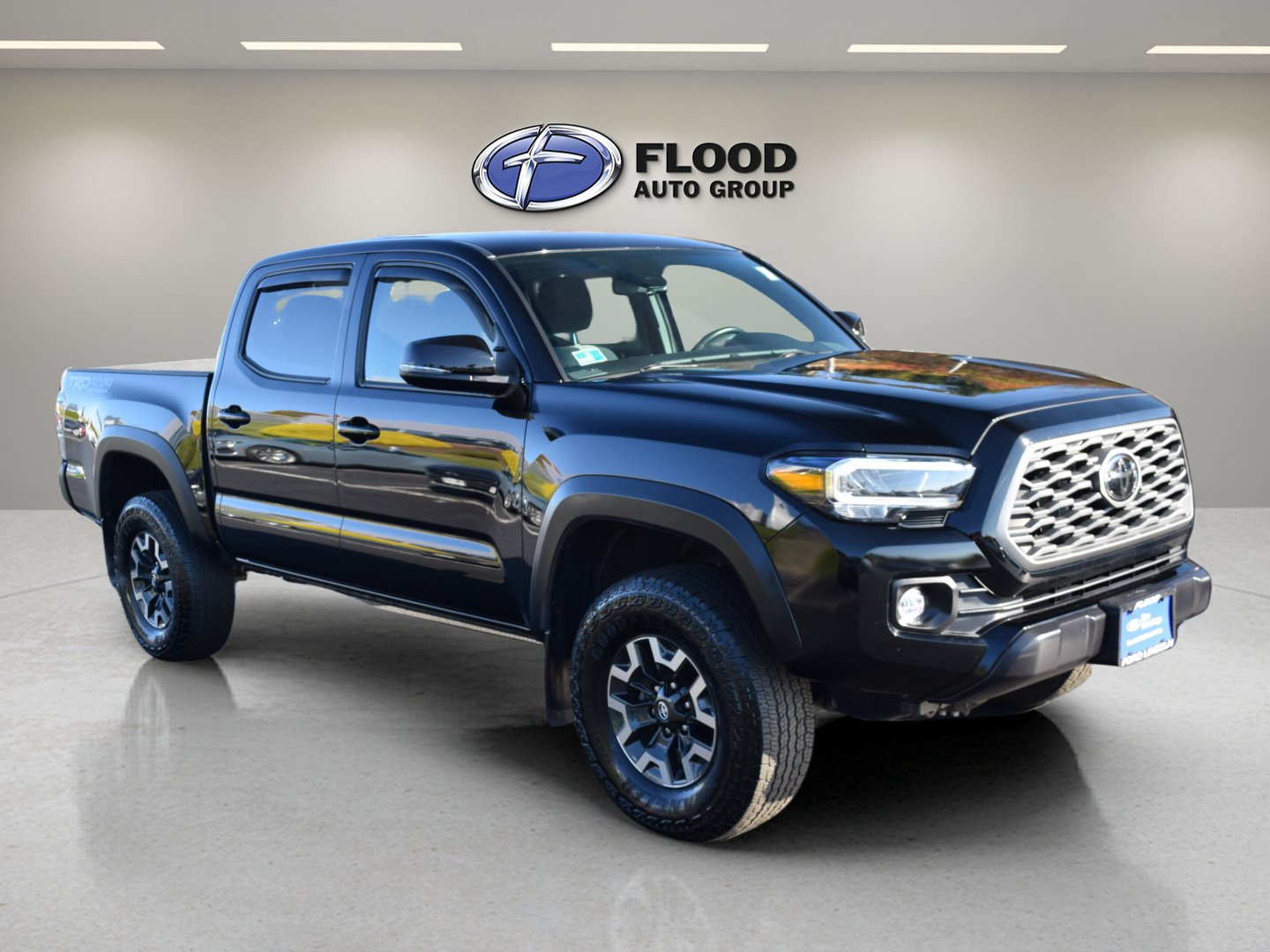Used 2023 Toyota Tacoma TRD Off-Road AWD/4WD image 1