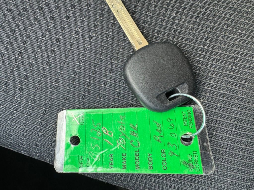 Used 2018 Toyota C-HR XLE image 26