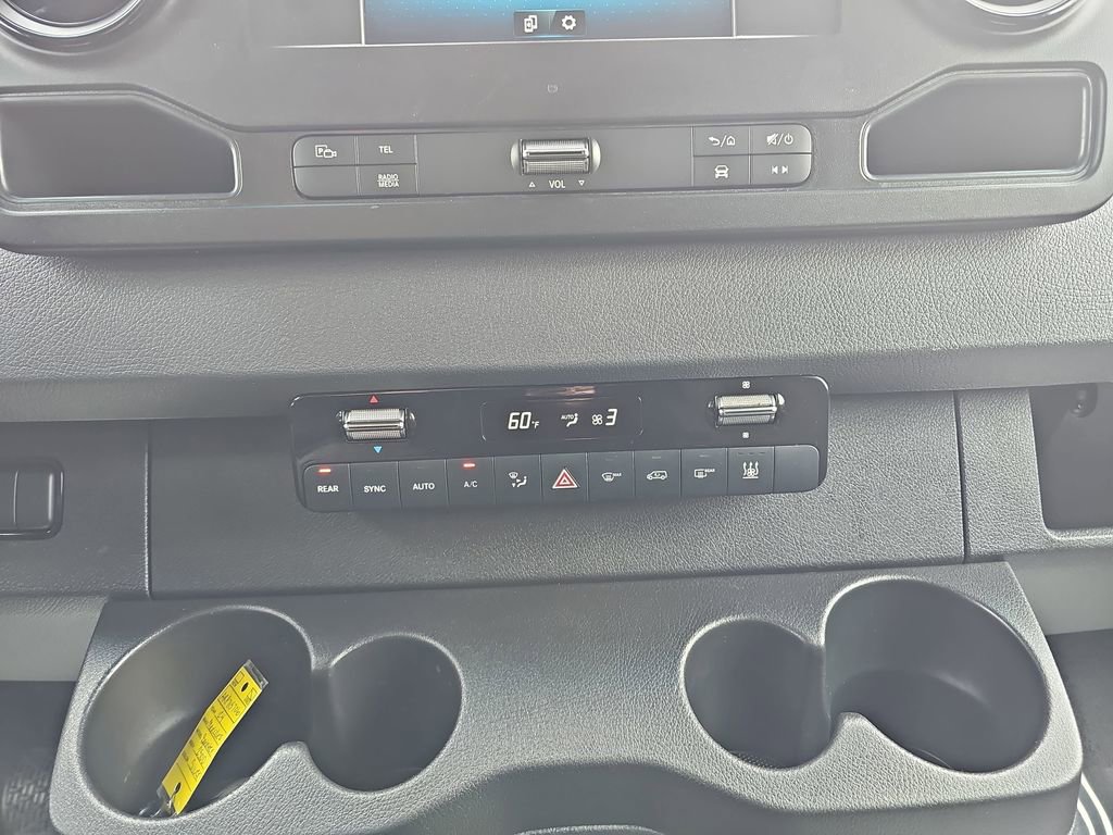 Used 2024 Mercedes-Benz Sprinter 2500 image 26