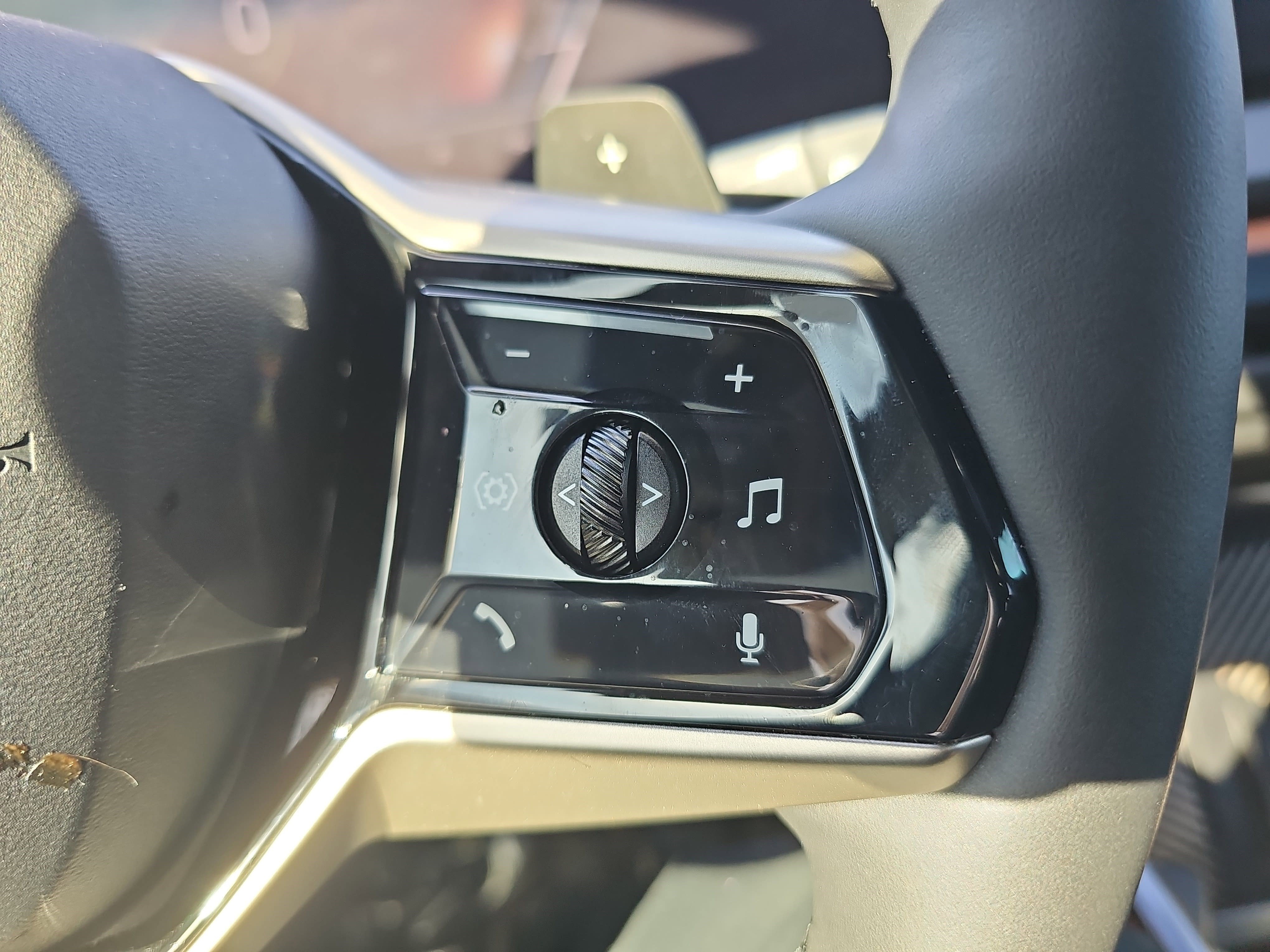 Certified 2025 BMW X3 xDrive30i w/ Premium Package image 19