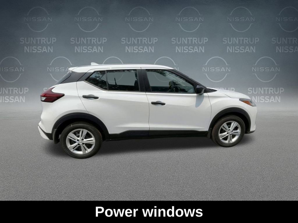 Used 2025 Nissan Kicks Play S FWD image 11