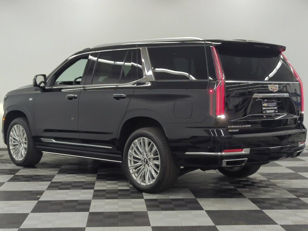 Used 2026 Cadillac Escalade Luxury w/ Touring Package AWD/4WD image 5