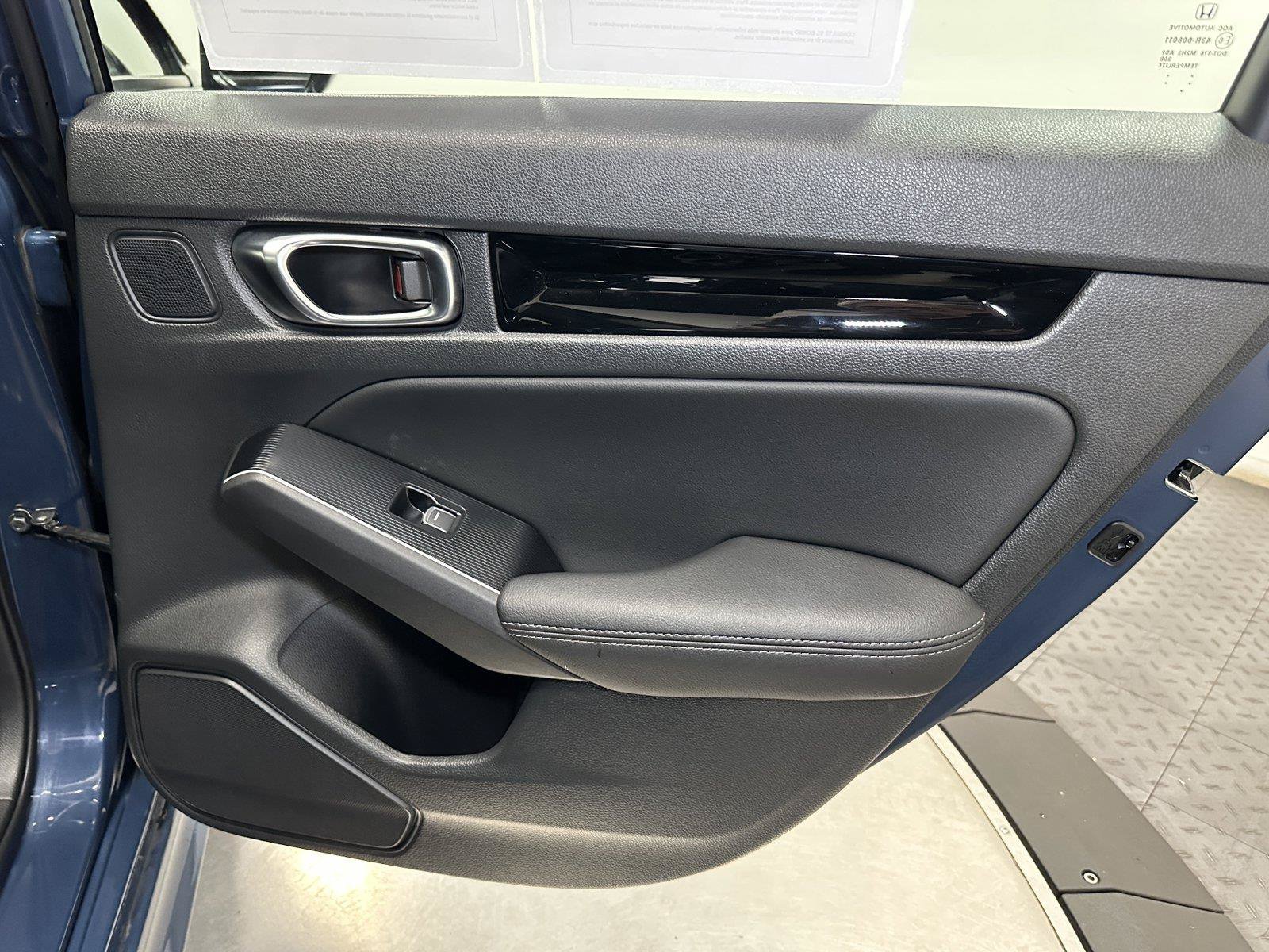 Used 2025 Honda Civic Sport Touring image 34
