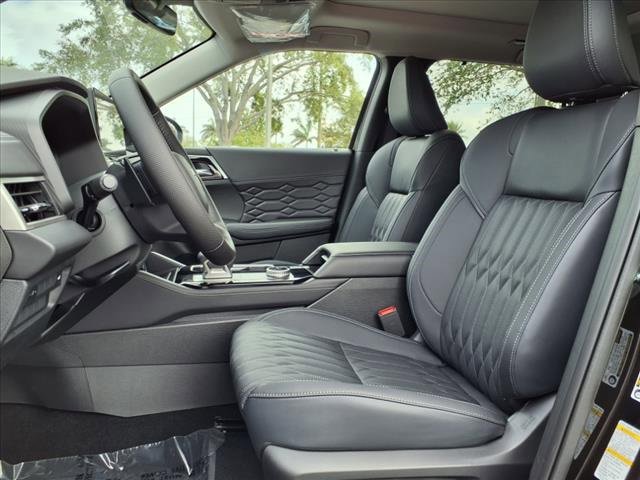 New 2025 Mitsubishi Outlander SEL image 11