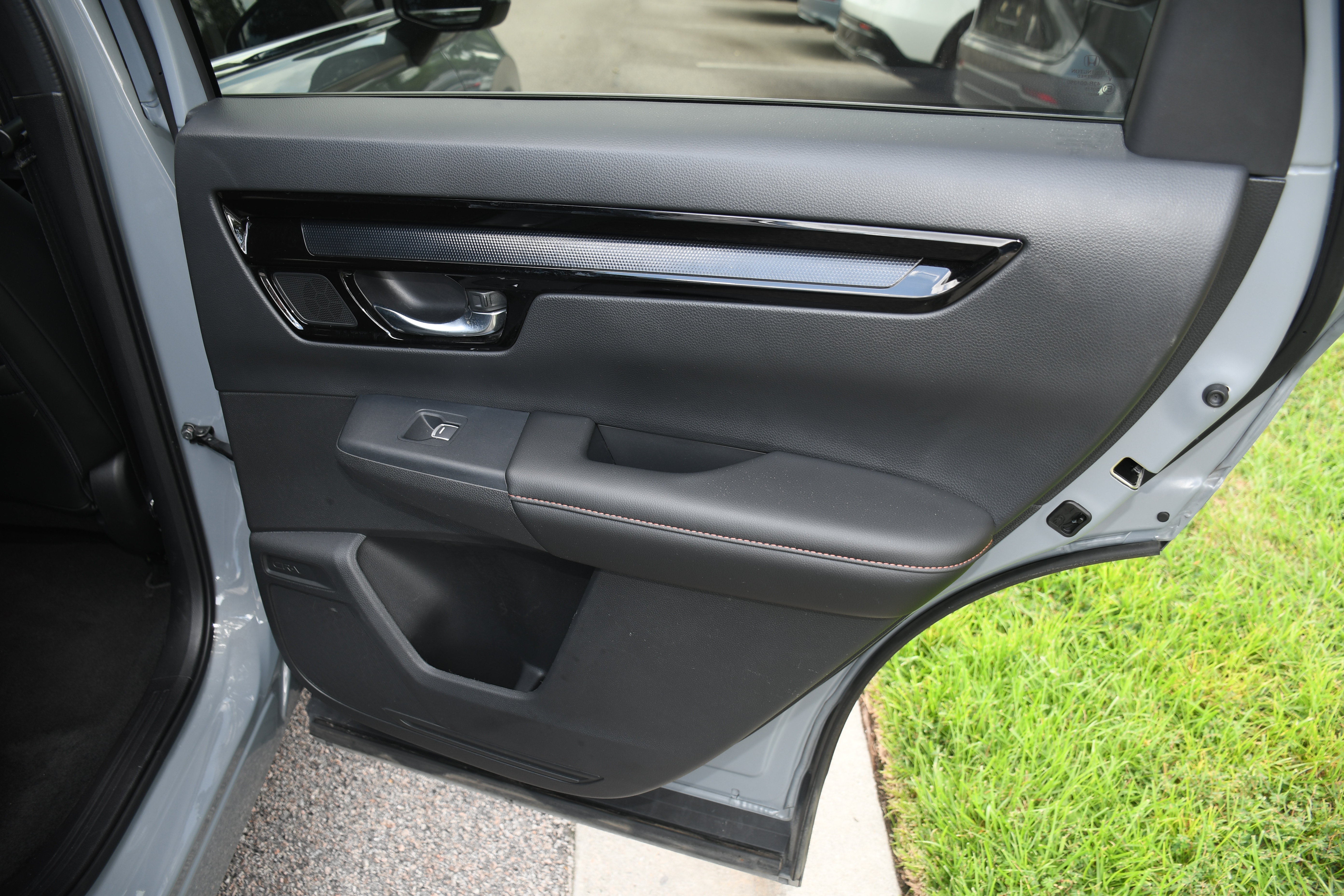 Used 2025 Honda CR-V Sport Touring image 30