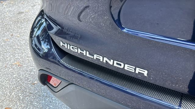 Used 2023 Toyota Highlander XLE FWD image 7
