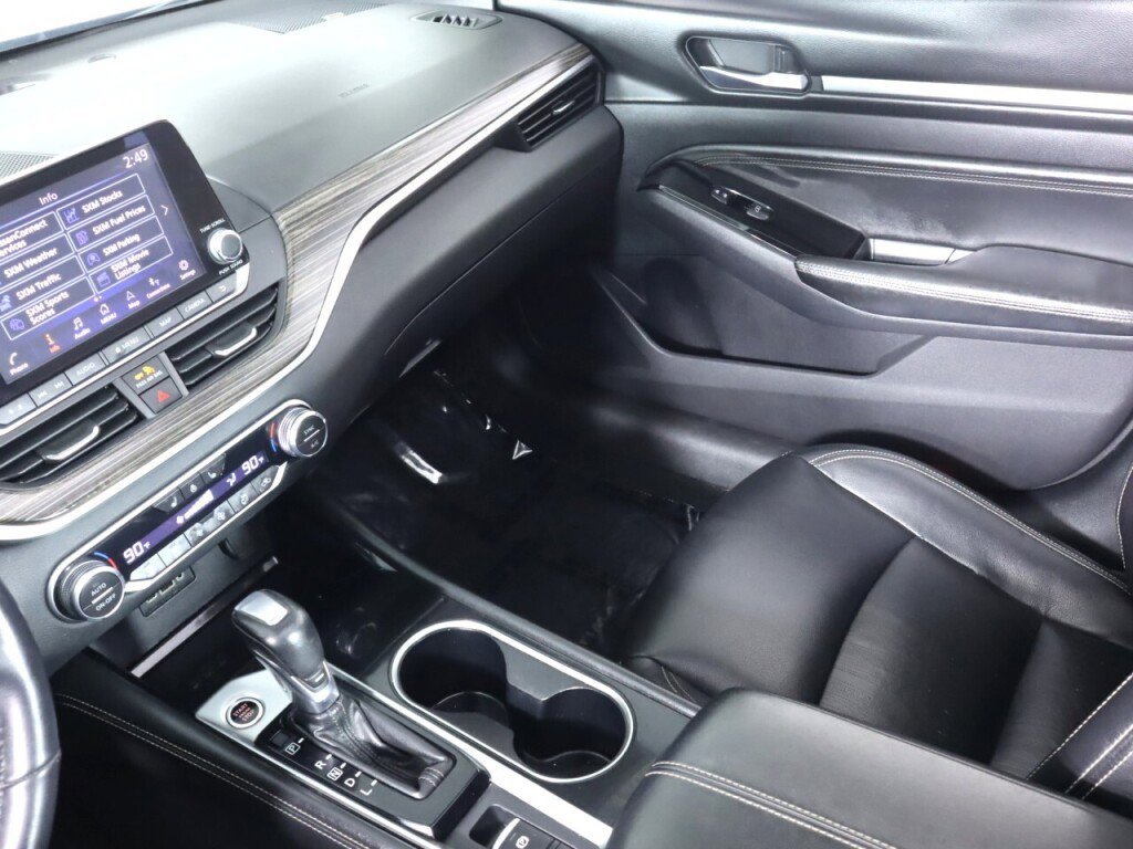 Used 2020 Nissan Altima 2.5 SL FWD image 33