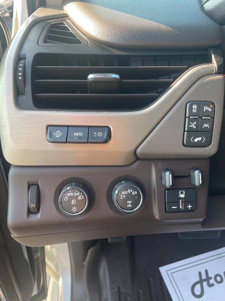 Used 2017 GMC Yukon XL Denali w/ Open Road Package image 29