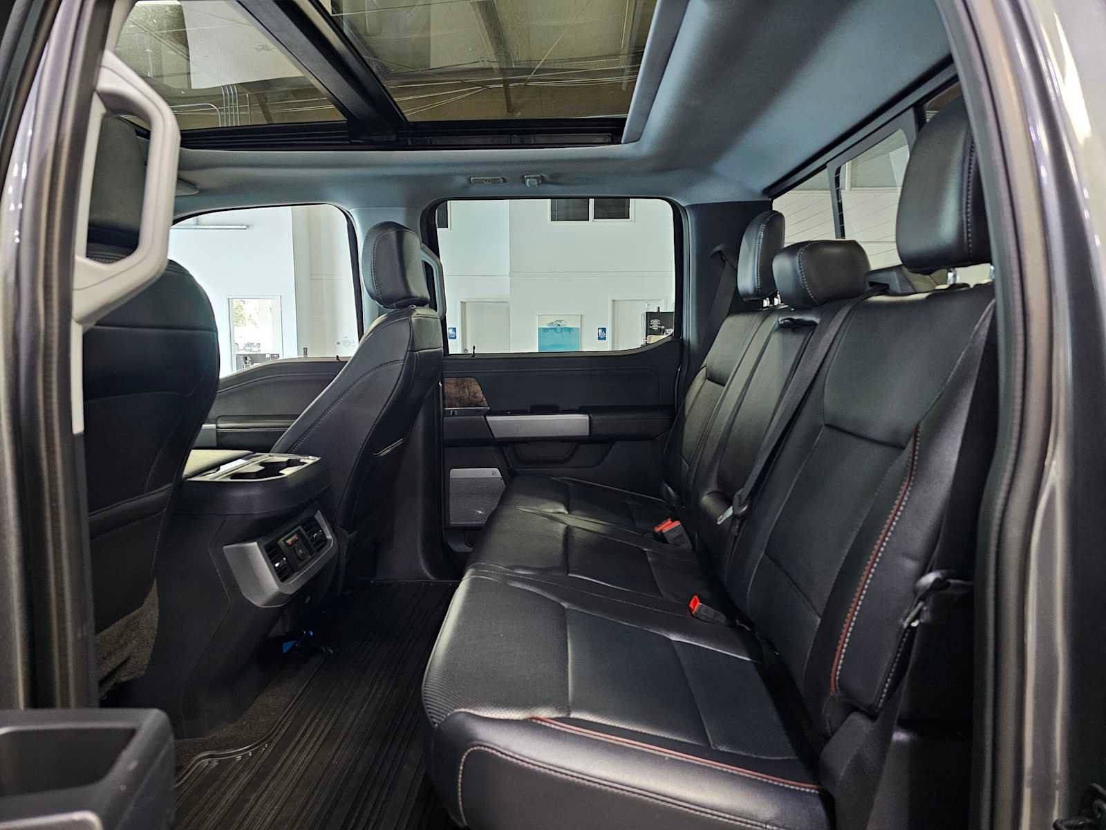 Used 2024 Ford F250 Lariat w/ Black Appearance Package AWD/4WD image 16
