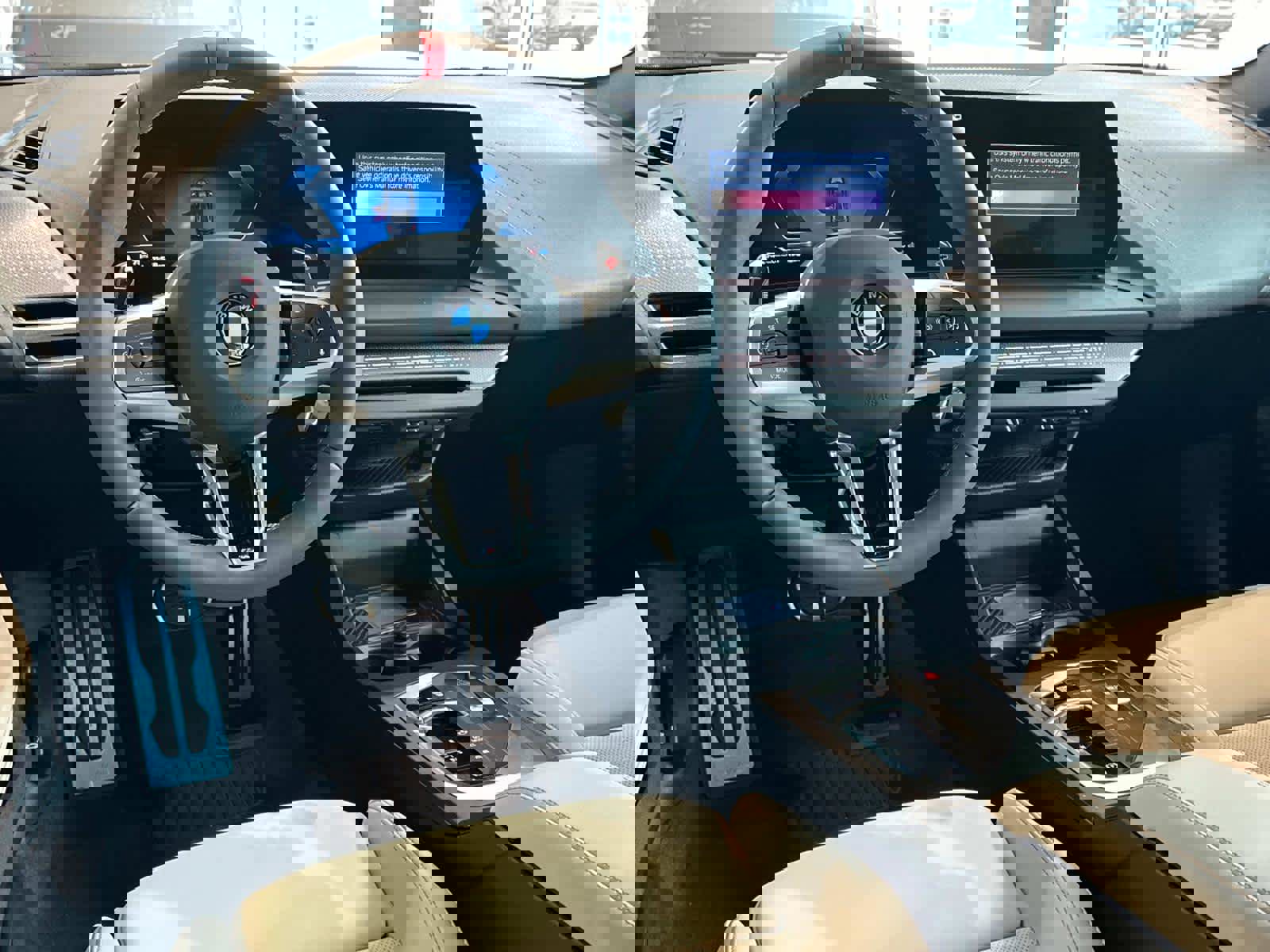 Used 2025 BMW M235i xDrive M235 xDrive w/ Premium Package image 6