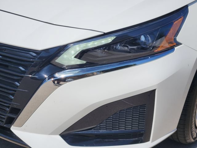 Used 2025 Nissan Altima 2.5 S FWD image 17