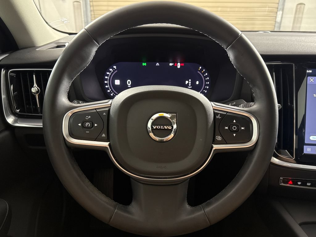 Used 2025 Volvo S60 B5 Core FWD image 13