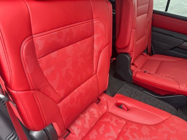 Used 2025 Toyota Sequoia TRD Pro AWD/4WD image 20