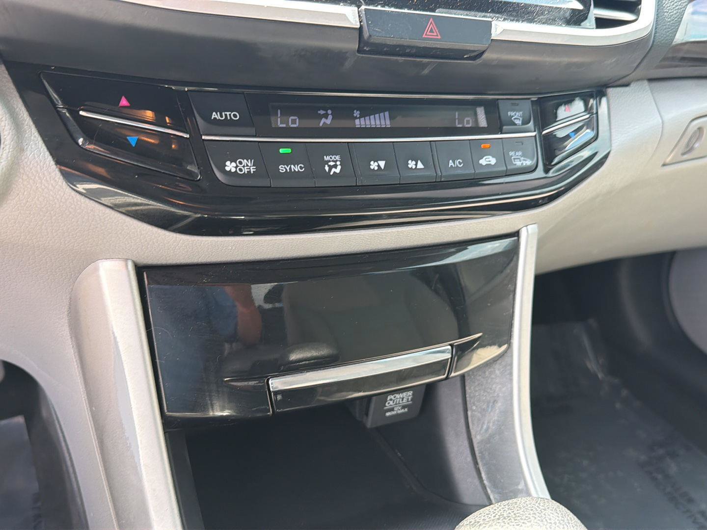 Used 2016 Honda Accord EX image 24