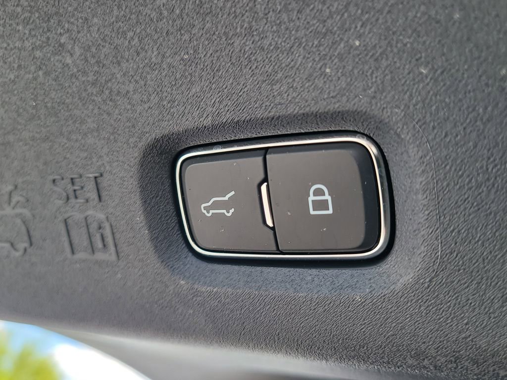 Used 2025 Lincoln Navigator Reserve w/ Jet Appearance Package image 8