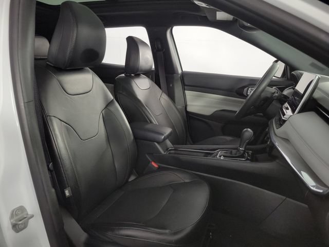Used 2023 Jeep Compass Limited w/ Elite Group AWD/4WD image 15