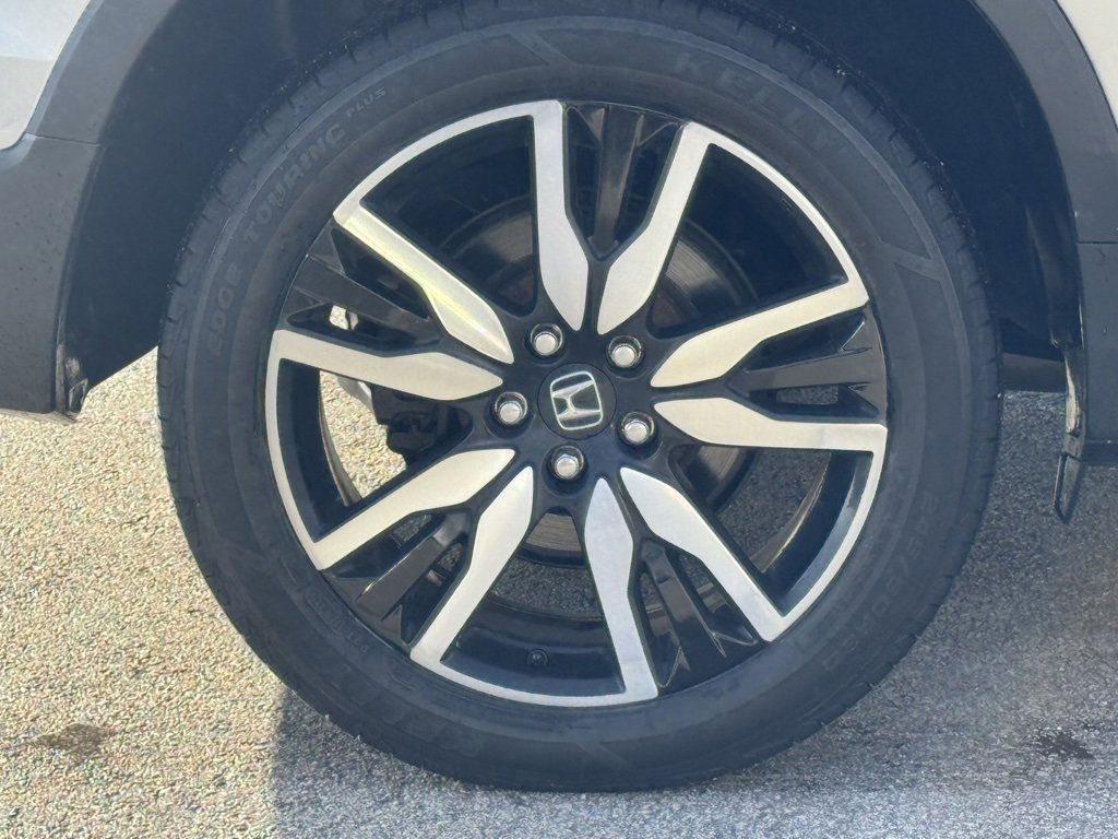 Used 2022 Honda Pilot Touring image 9