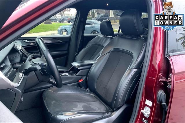 Used 2021 Jeep Grand Cherokee L Altitude image 23