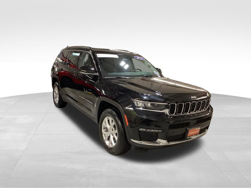 Certified 2023 Jeep Grand Cherokee L Limited w/ Trailer Tow Group (B) image 3
