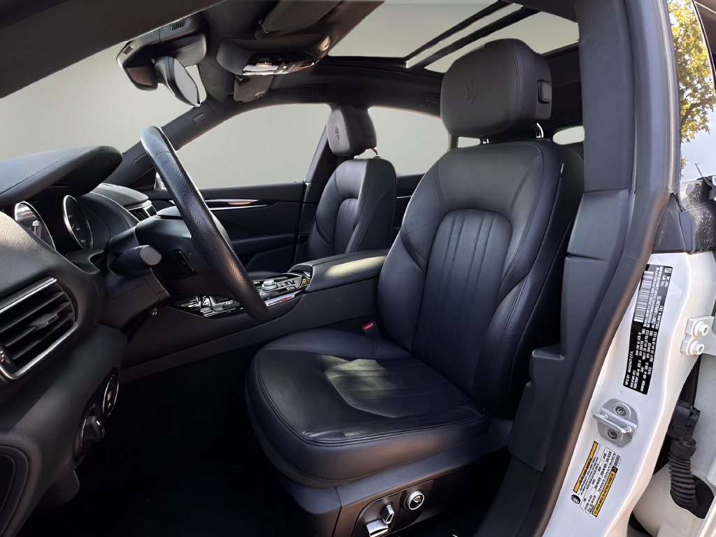 Used 2022 Maserati Levante Modena AWD/4WD image 6