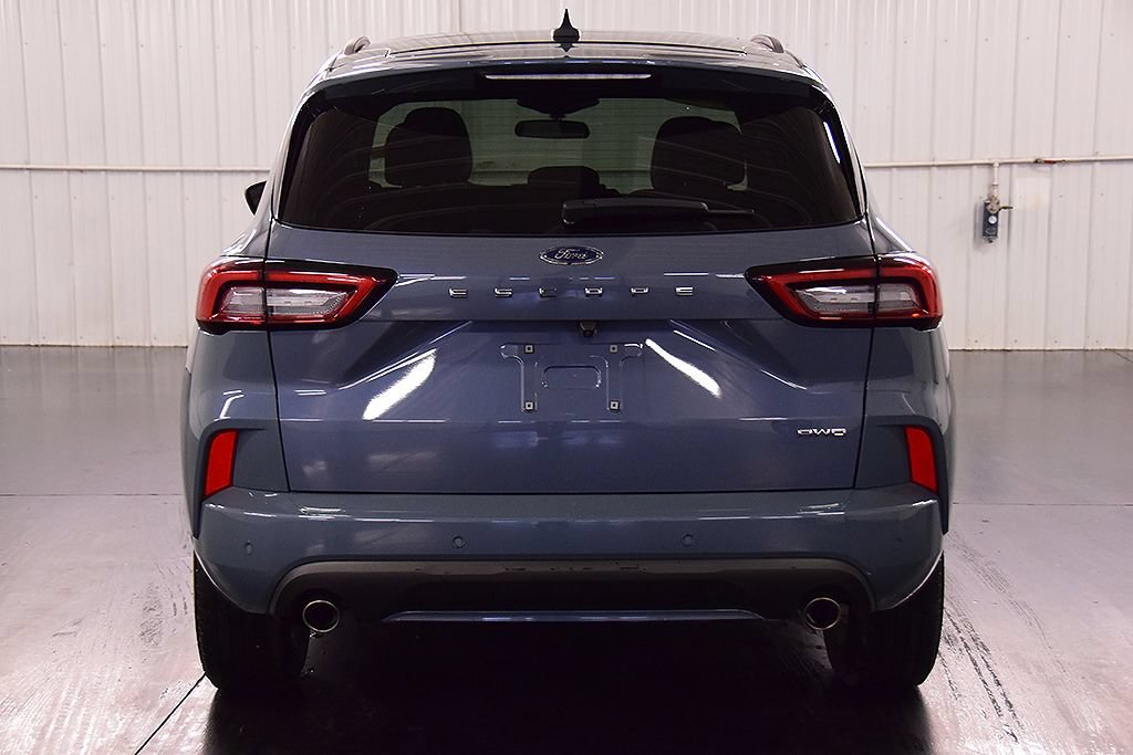 Used 2023 Ford Escape ST-Line w/ Tech Pack #1 AWD/4WD image 6