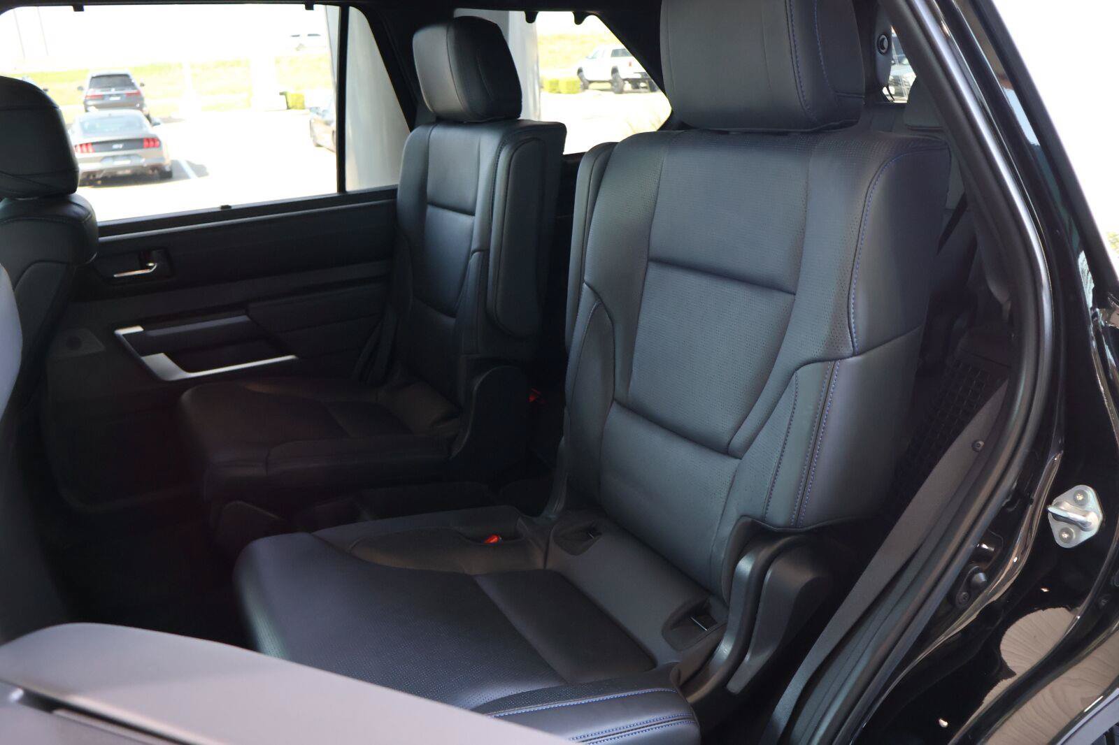 Used 2025 Toyota Sequoia Platinum AWD/4WD image 16