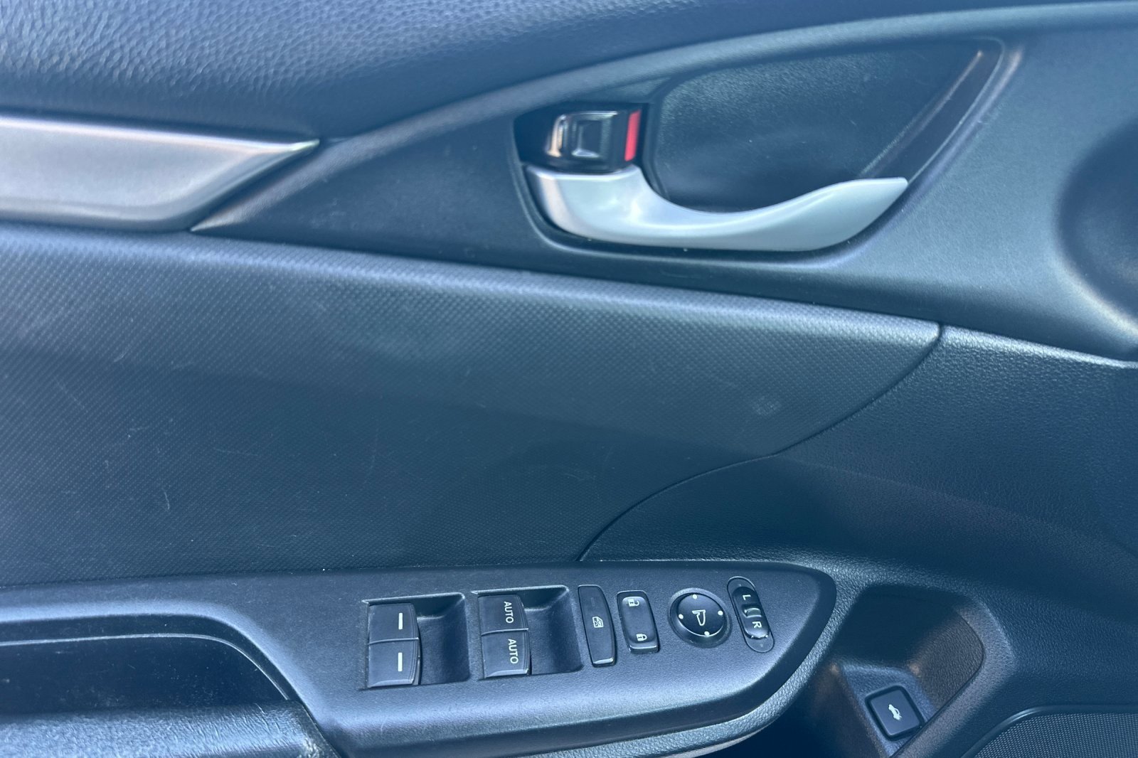 Used 2019 Honda Civic Sport image 10