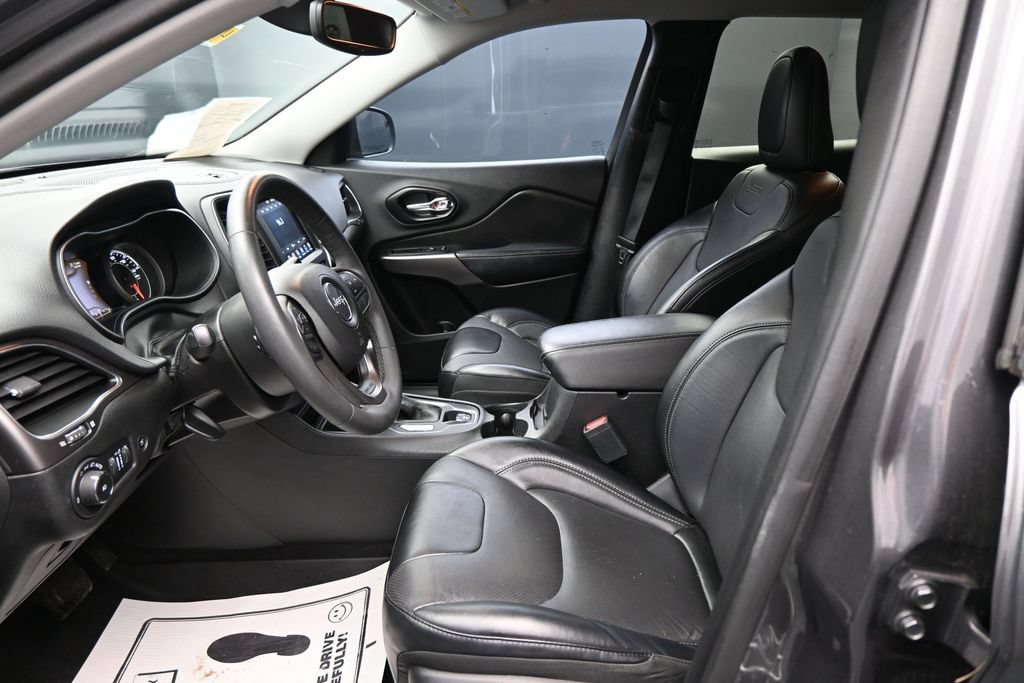Used 2022 Jeep Cherokee Latitude Lux FWD image 9